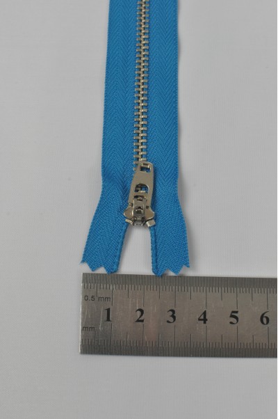 ZIP053  1號拉鏈 銀白色拉鏈 金屬拉鏈  單頭密尾拉鏈 不設單獨拉鍊訂購 正面照